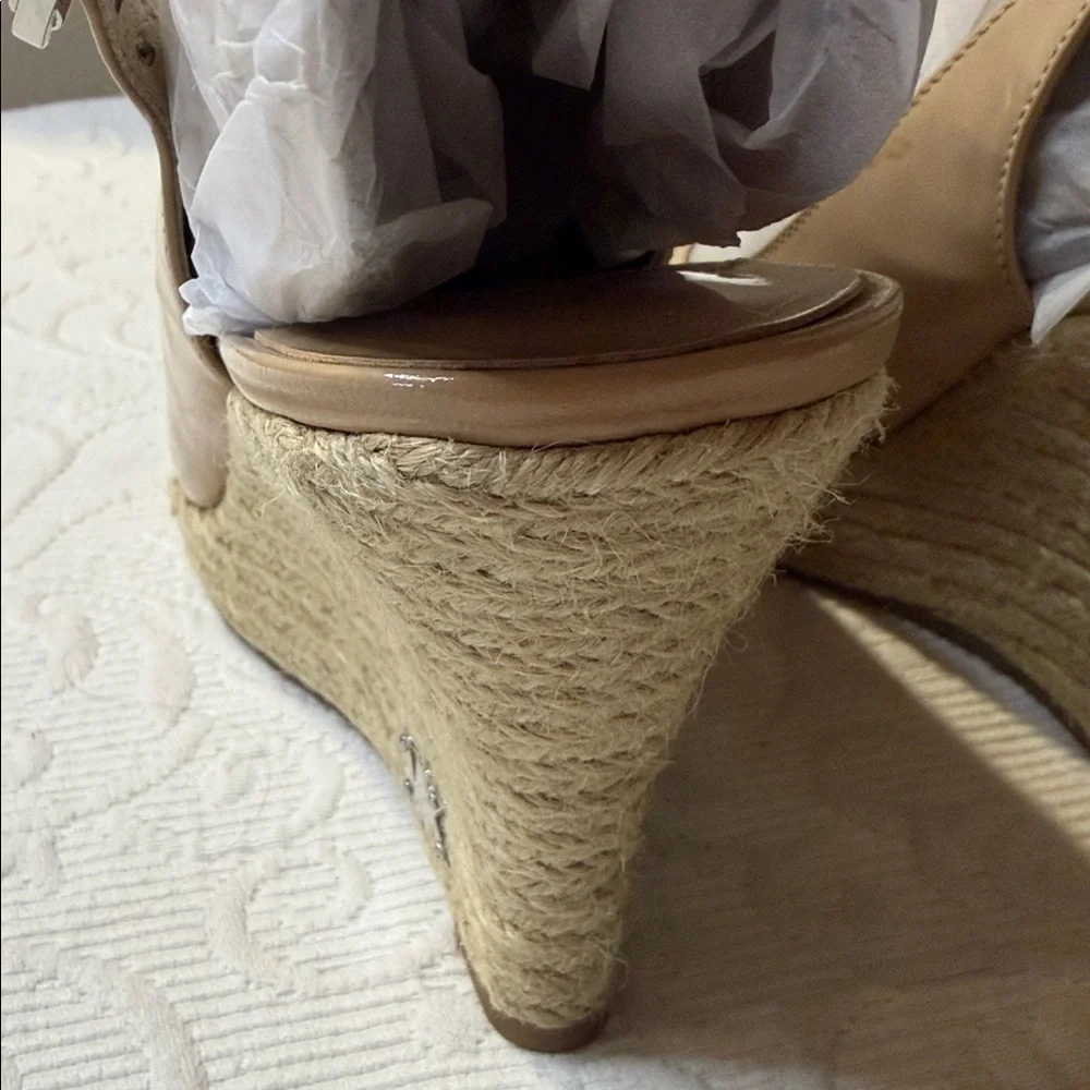 MICHAEL Michael Kors Beige Wedge Espadrille Sandals. 8.5 Sling back.